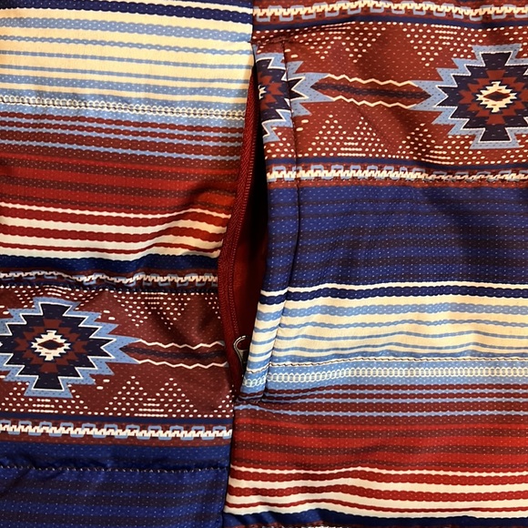 Cheekys Aztec puffer vest size M - Picture 3 of 4